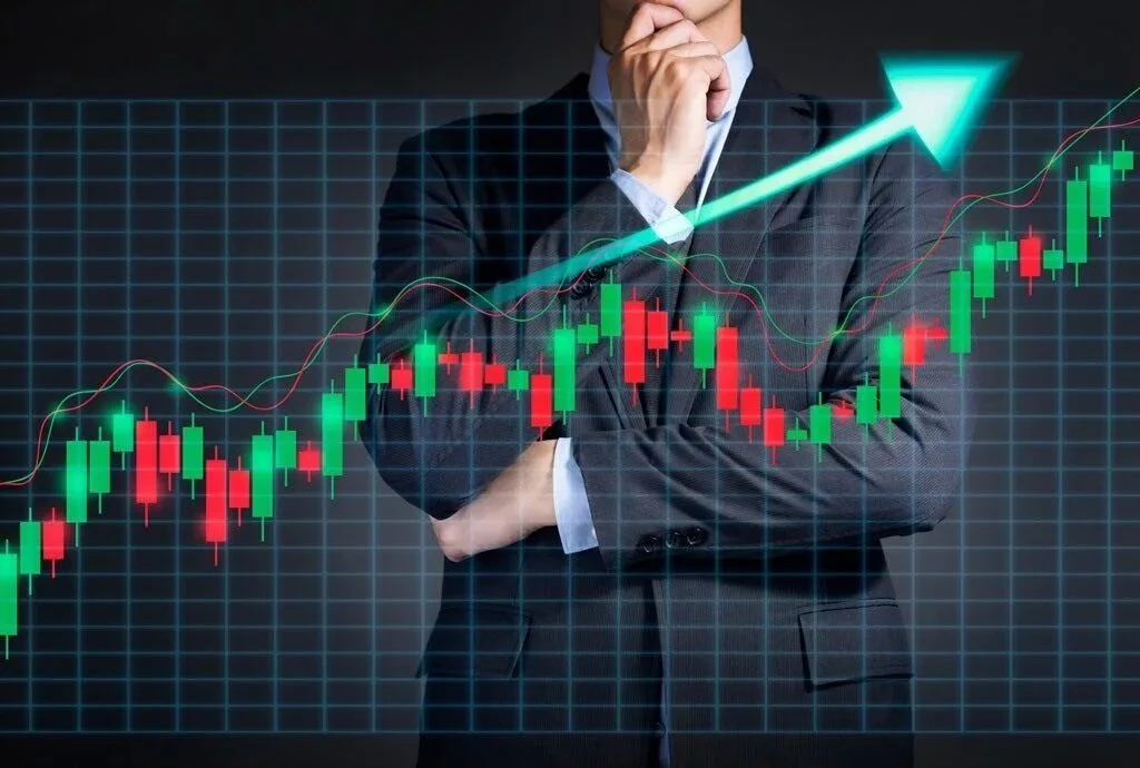 💵 Многие думают, что для инвестиций на бирже нужен солидный капитал. ✅ Но сегодня даже пара рублей — уже шаг к - изображение