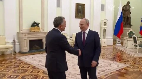 Вот это поворот! Пока мы гадали, чем закончится встреча в Константиновском дворце, пришли официальные новости. - изображение