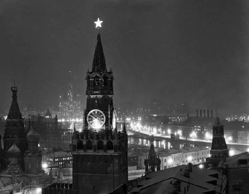 Вечерняя Москва, 1953 - изображение