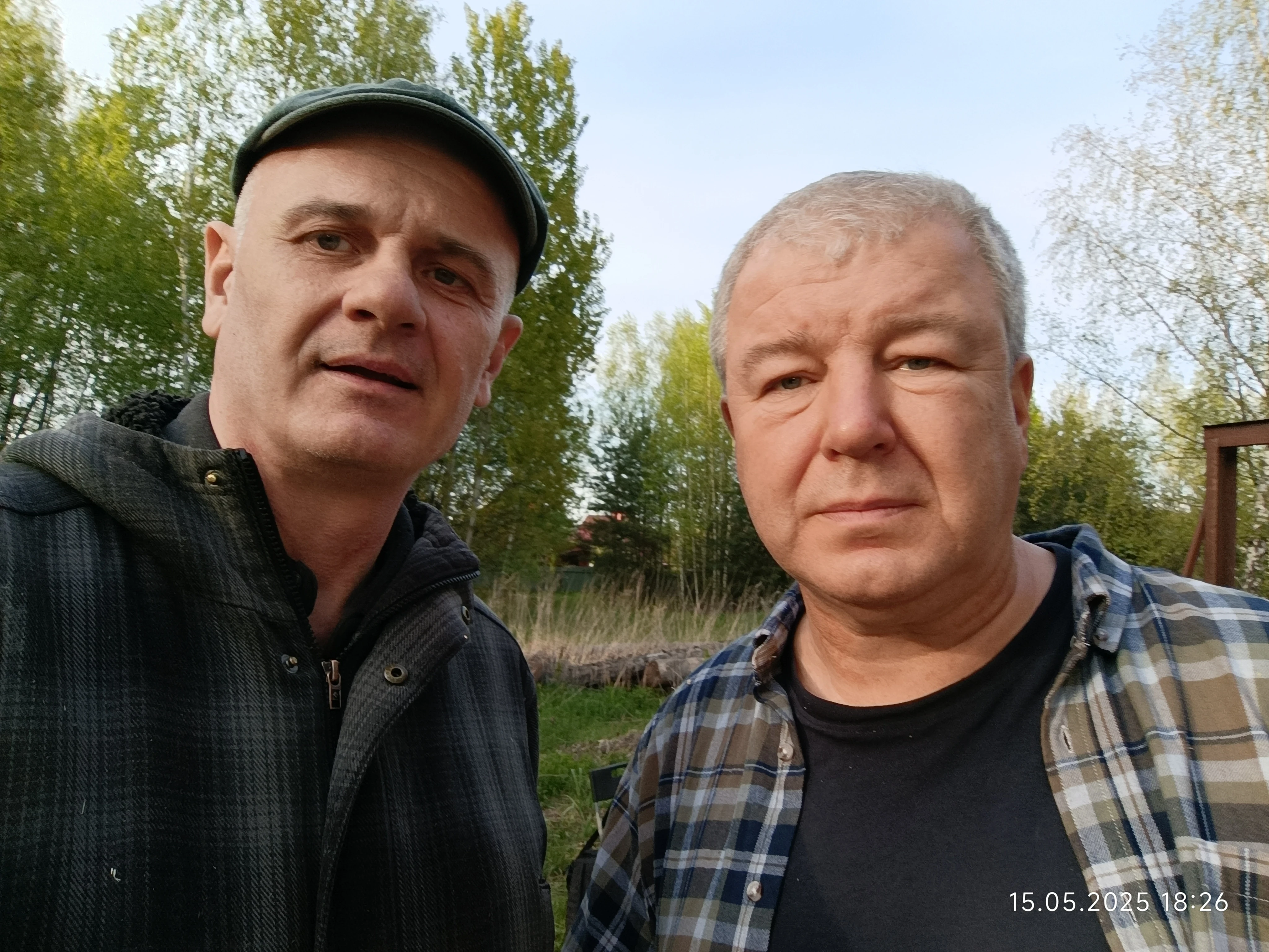 26.01.2026 на СТС вышел сериал «Мистер Ноготь», где я был фоном для Александра Робака. Меж множества дублей - изображение
