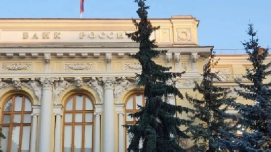 Снятие крупной суммы наличных в первые сутки после получения кредита сегодня — один из самых заметных «красных - изображение