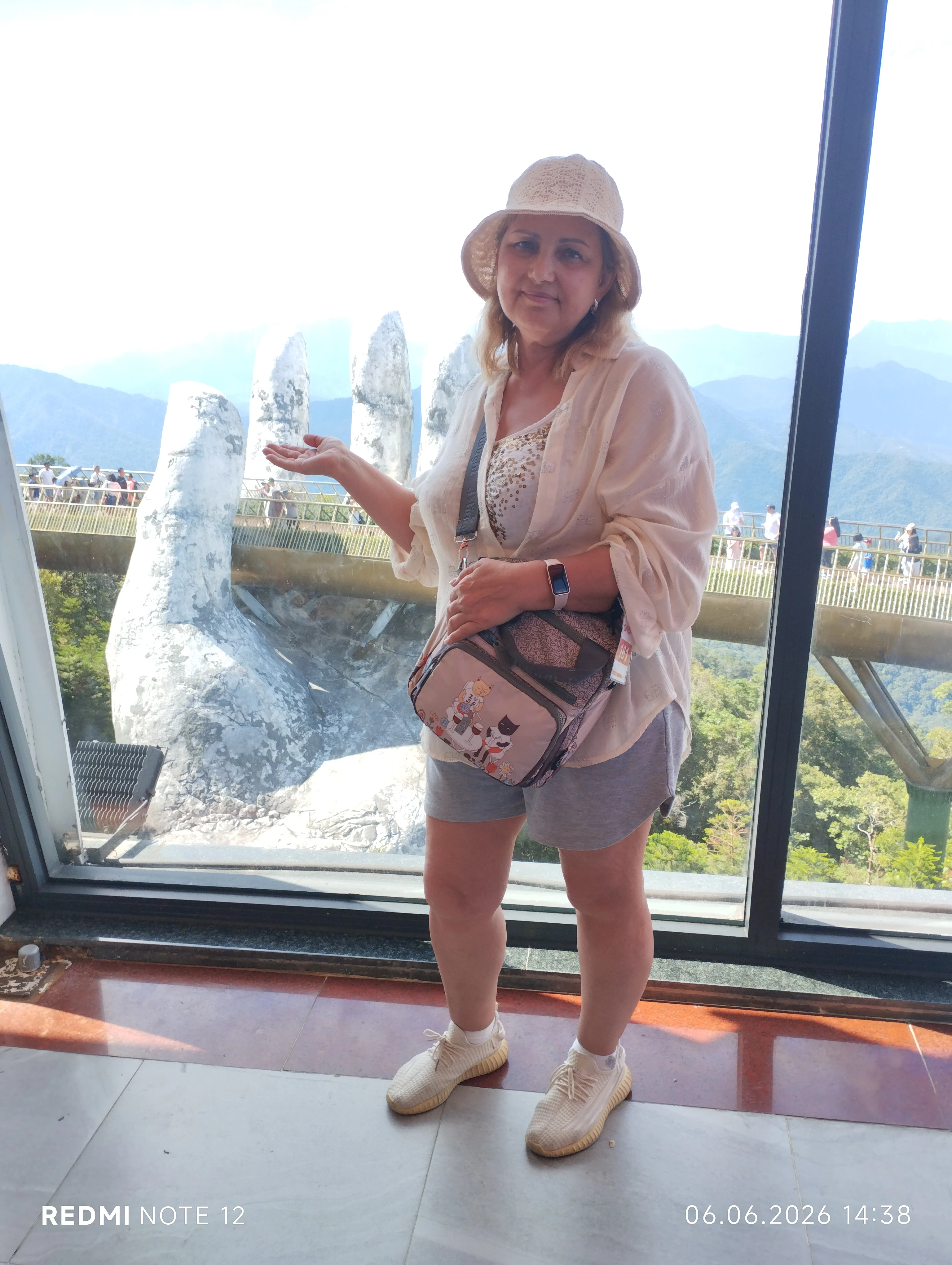 Французская деревня в парке Ba Na Hills (Ба На Хиллс) — это сказочный европейский городок на вершине горы (1487 - изображение