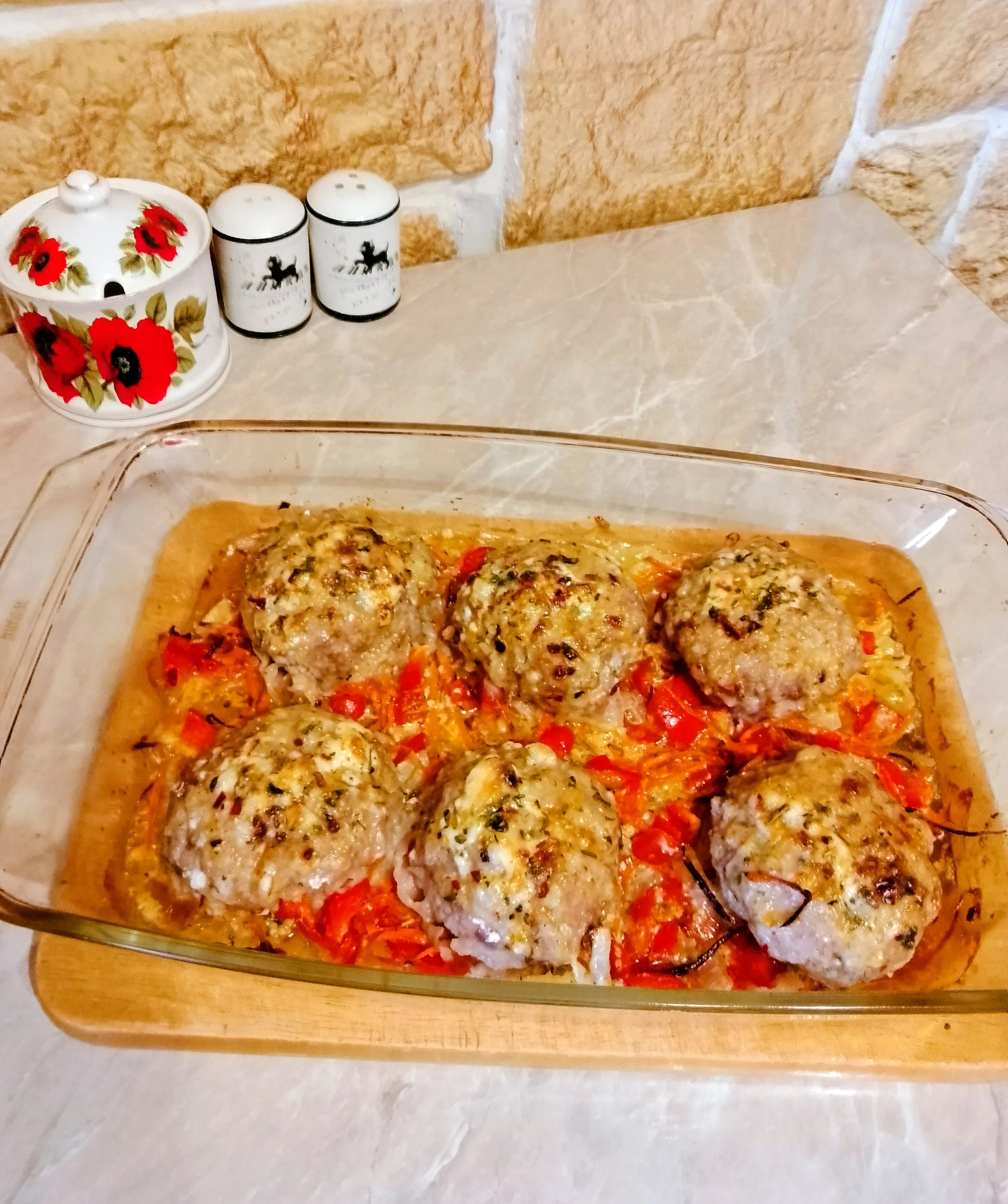 🍽️ Домашний уют начинается с аромата свежей выпечки и любимых блюд… А у меня сегодня на ужин — сочные котлеты, - изображение