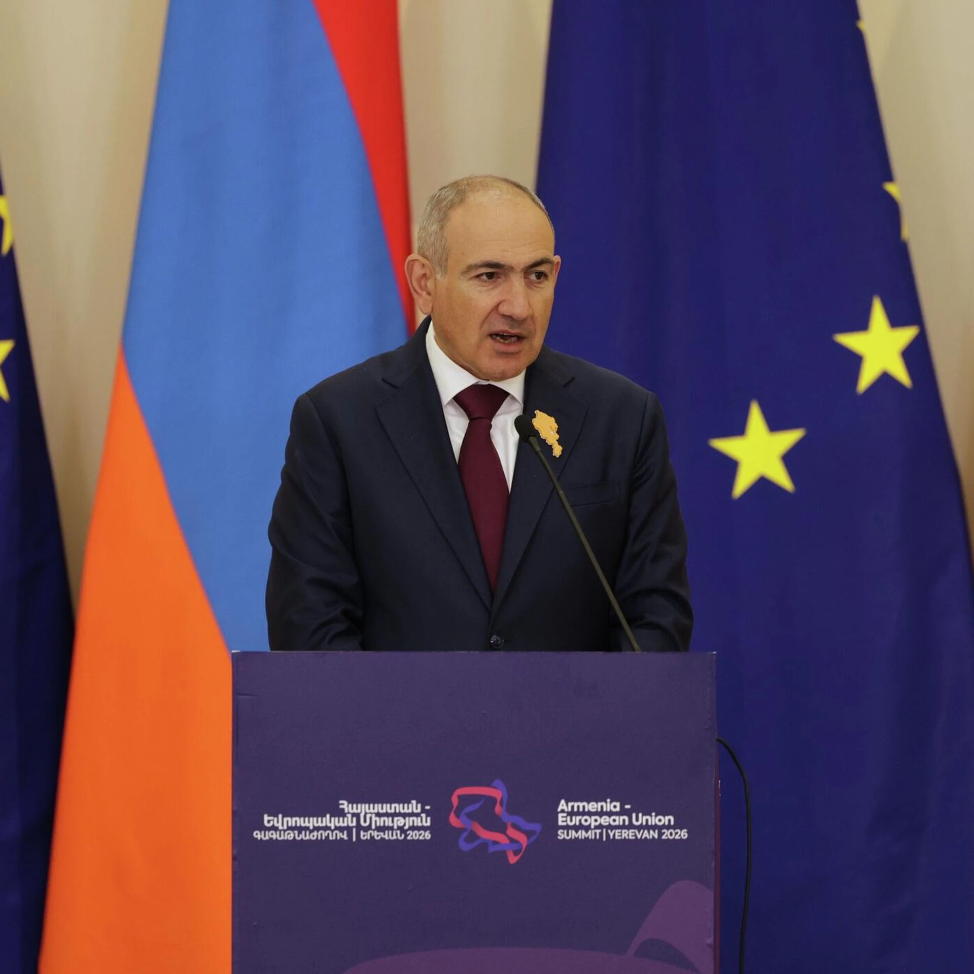 Что случилось Премьер-министр Армении Никол Пашинян заявил, что Ереван не собирается спорить с Москвой по поводу - изображение