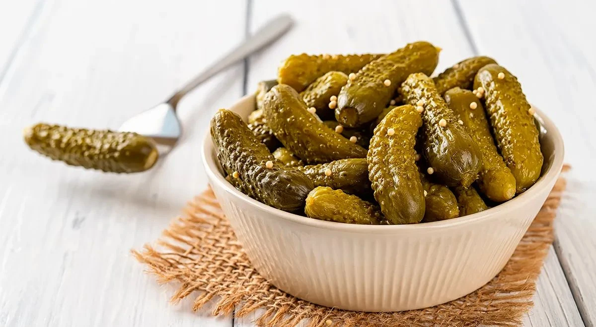 🥒 ОГУРЦЫ ПО-БЕРЛИНСКИ НА ЗИМУ — 45 МИНУТ (+ 3 ЧАСА) 🫙 Хрустящие маленькие огурчики в мягком кисло-сладком - изображение