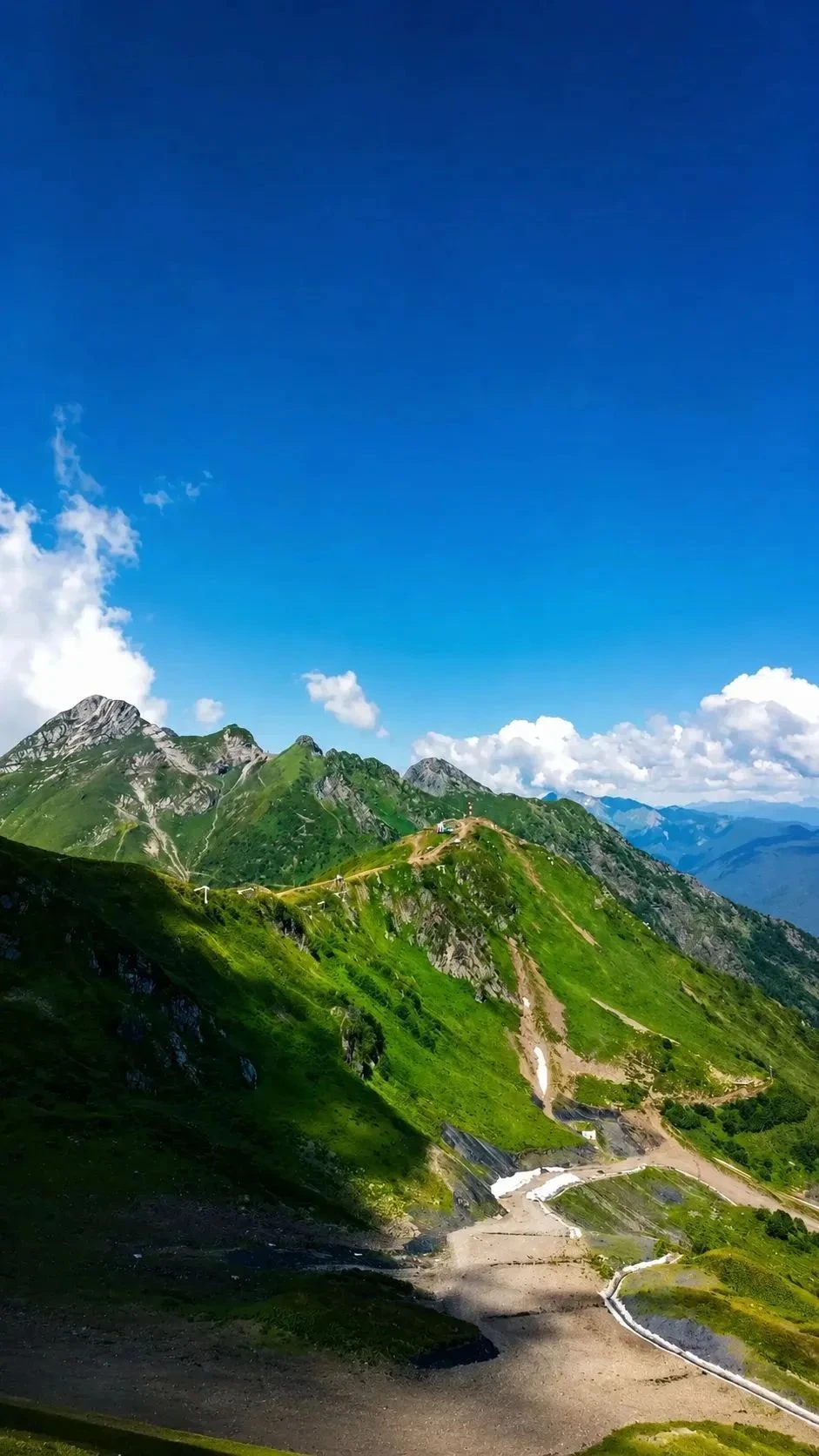 Позавчера мы остановились на том, что я лежала перебинтованная, инвентаризировала недостачу одной ноги и - изображение