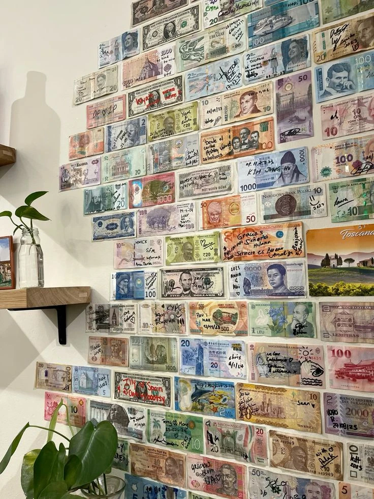 Что такое деньги? Дуропедия (запрещена в России) скажет: «всеобщий эквивалент, измеритель стоимости, средство - изображение
