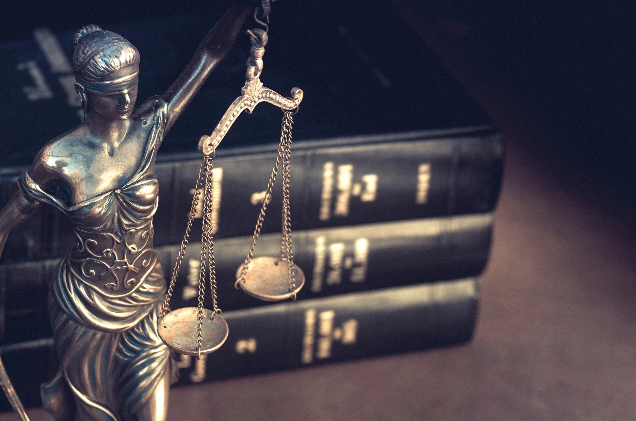 Статьей 52 Конституции РФ установлено, что права потерпевших от преступлений и злоупотреблений властью - изображение