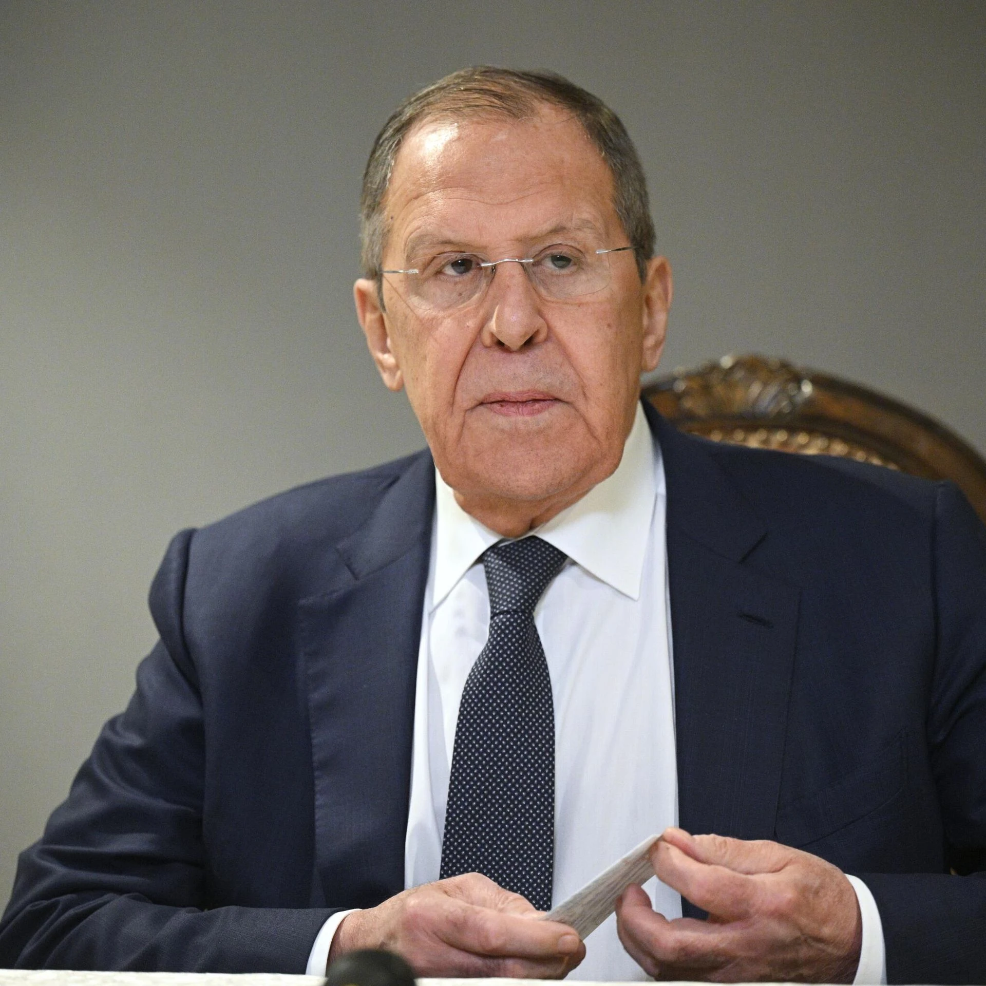 Министр иностранных дел Сергей Лавров сделал заявление, что Зеленский не достоин передышки на поле боя - изображение