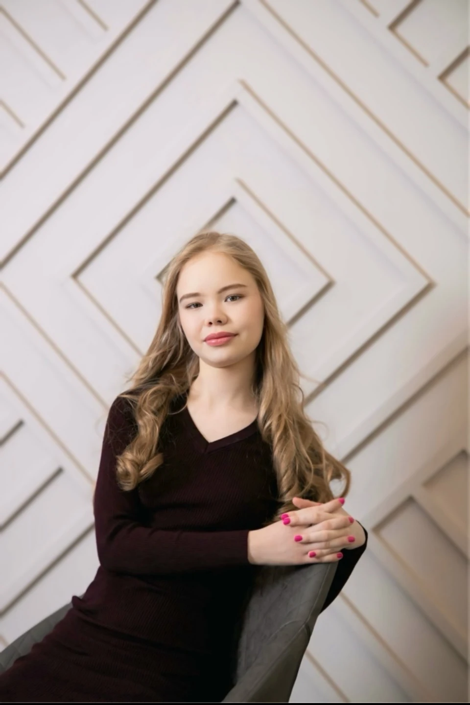 Всем привет, меня зовут Анжелика. Мне 22 года Пишу стихи, сочиняю различные истории, смотрю индийские сериалы, - изображение