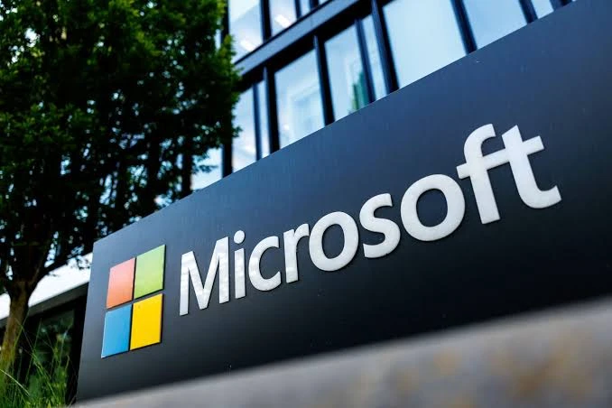 В 2021 году я купил акции Microsoft. Все говорили: «EPS растёт на 15% в год», «Azure — будущее». Я посмотрел - изображение