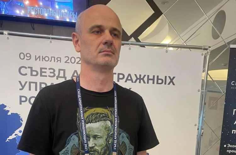Августе у меня было всего 8 публикаций и опустился до 161 места, в июле- 13 (33 место рейтинга), в июне- 19 (12 - изображение
