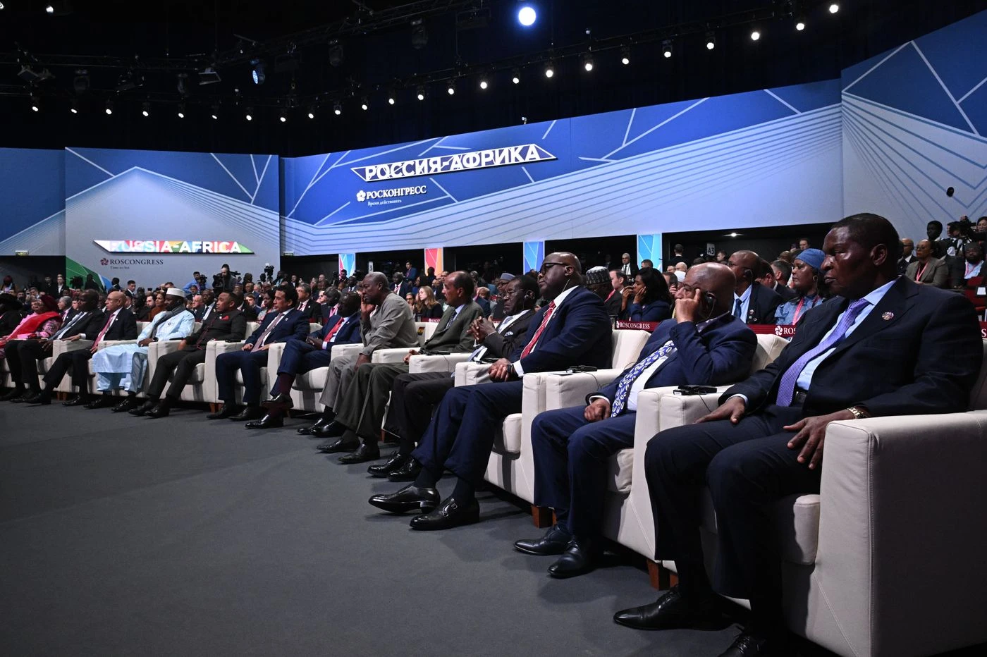 #Базарразбор Сегодня, 28 октября 2026 года, в Москве проходит Третий саммит «Россия — Африка». Пока делегации из - изображение