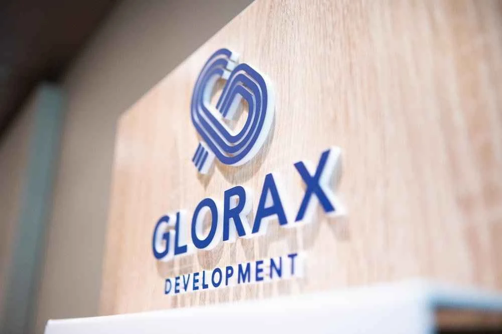 Тикер: $GLRX Текущая цена: 38.8 Капитализация: 11 млрд Сектор: #девелопмент Сайт: https://glorax.com/investors - изображение