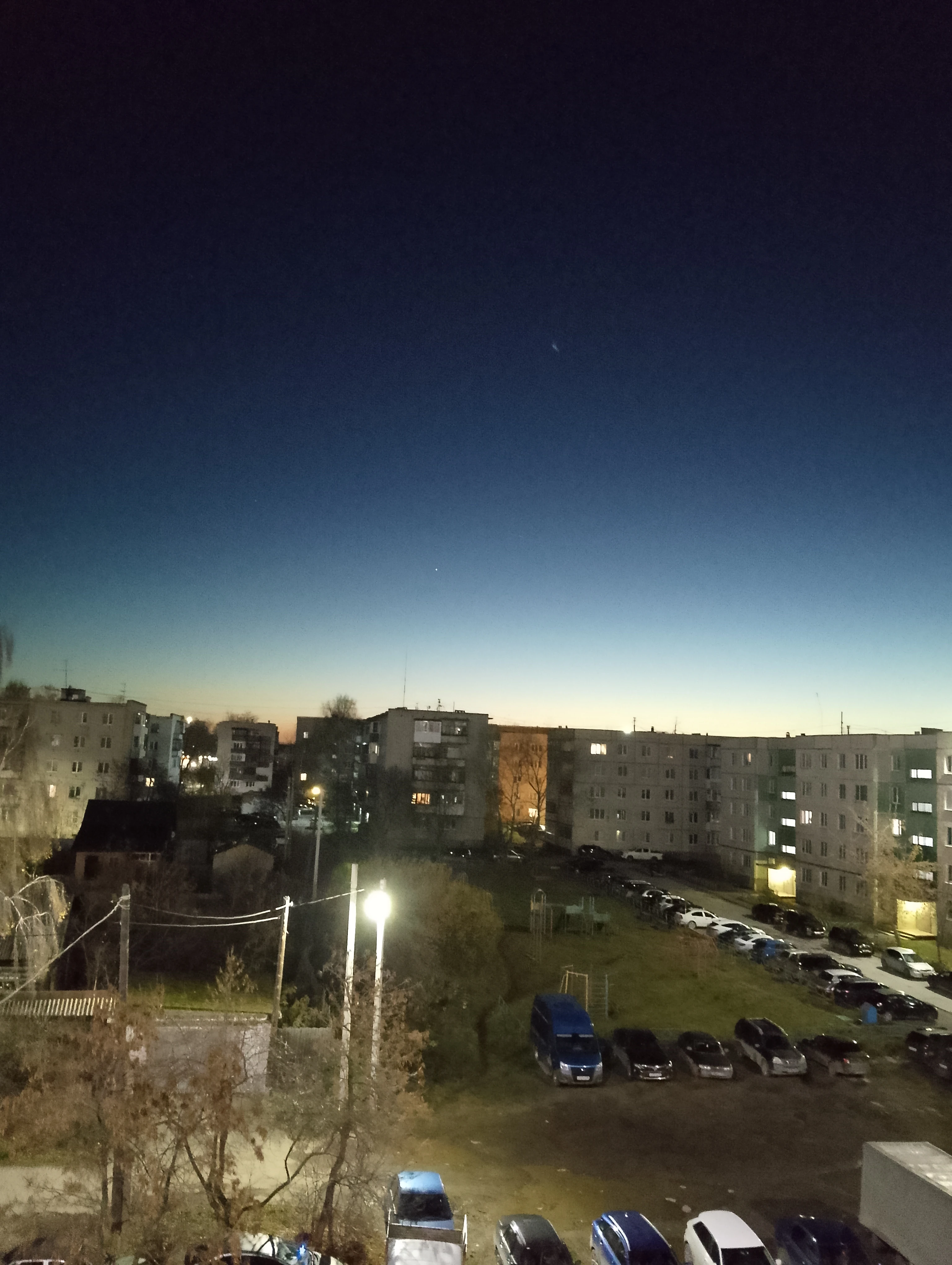 Утро раннее в Асбесте - изображение