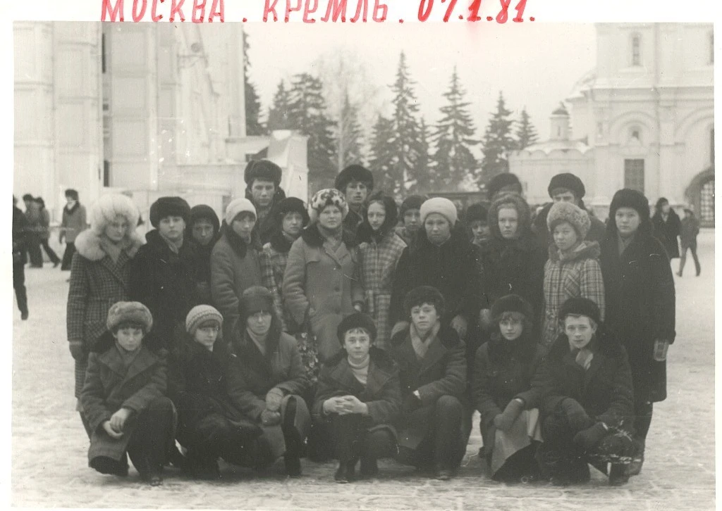 На меня нахлынуло настоящее вдохновение! Сначала я пробовала писать ИИ-песни для близких, потом — просто для - изображение