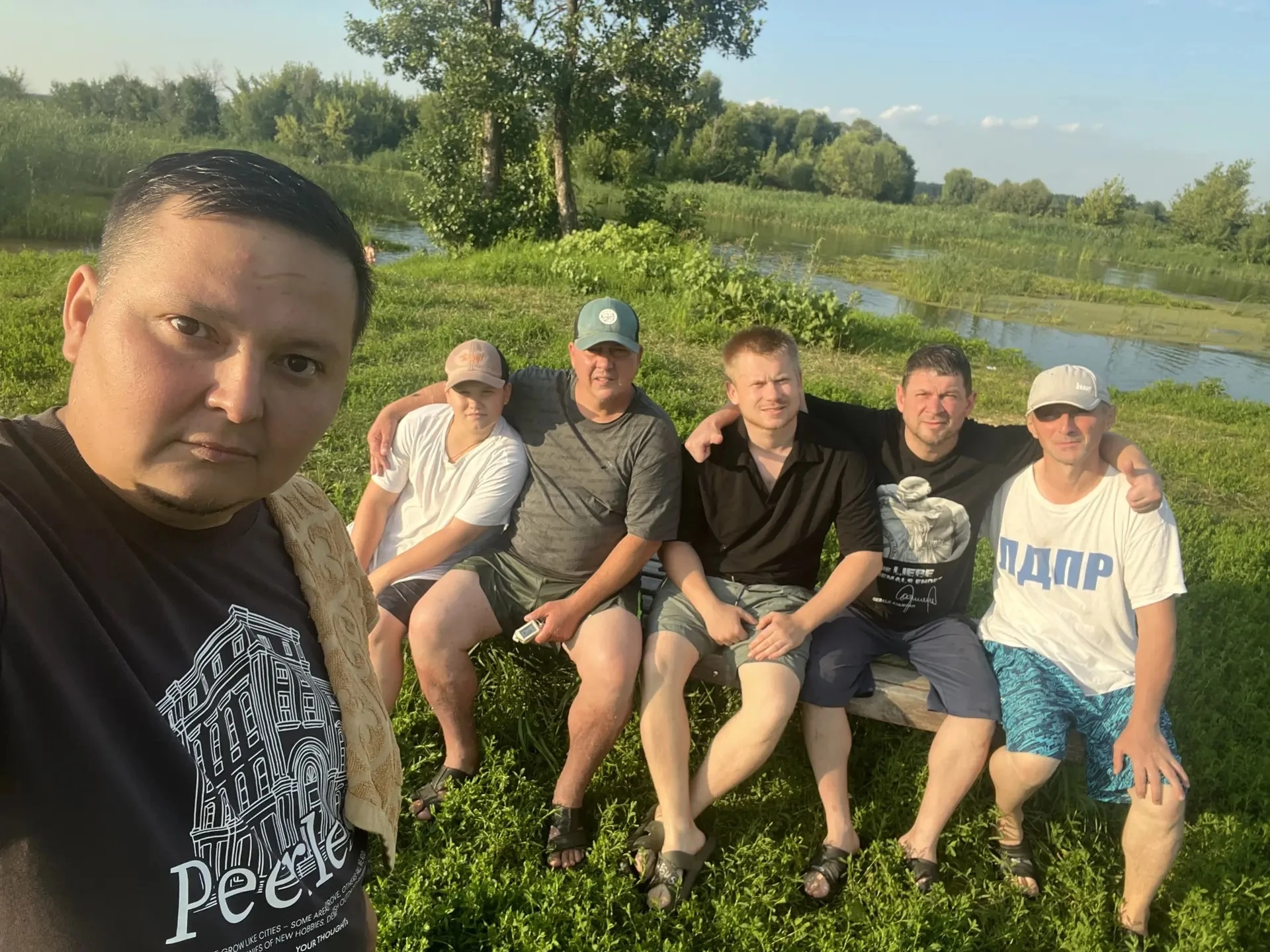 И сегодня его история — не просто про годы, а про то, как вера в Бога помогает держаться на ногах, когда - изображение