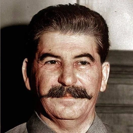 ...у настоящего руководителя страны до всего доходят руки!.. СТАЛИН о КИНО Рецензия на сценарий фильма "Суворов" - изображение