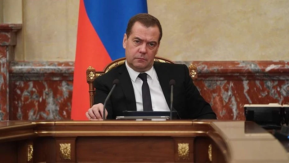 Председатель "Единой России" заявил, что Запад больше всего заинтересован в зачистке политического поля от всех - изображение
