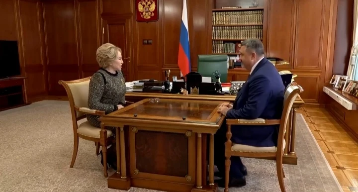 Председатель Совета Федерации Валентина Матвиенко обсудила с главой Республики Дагестан Фёдором Щукиным вопросы - изображение