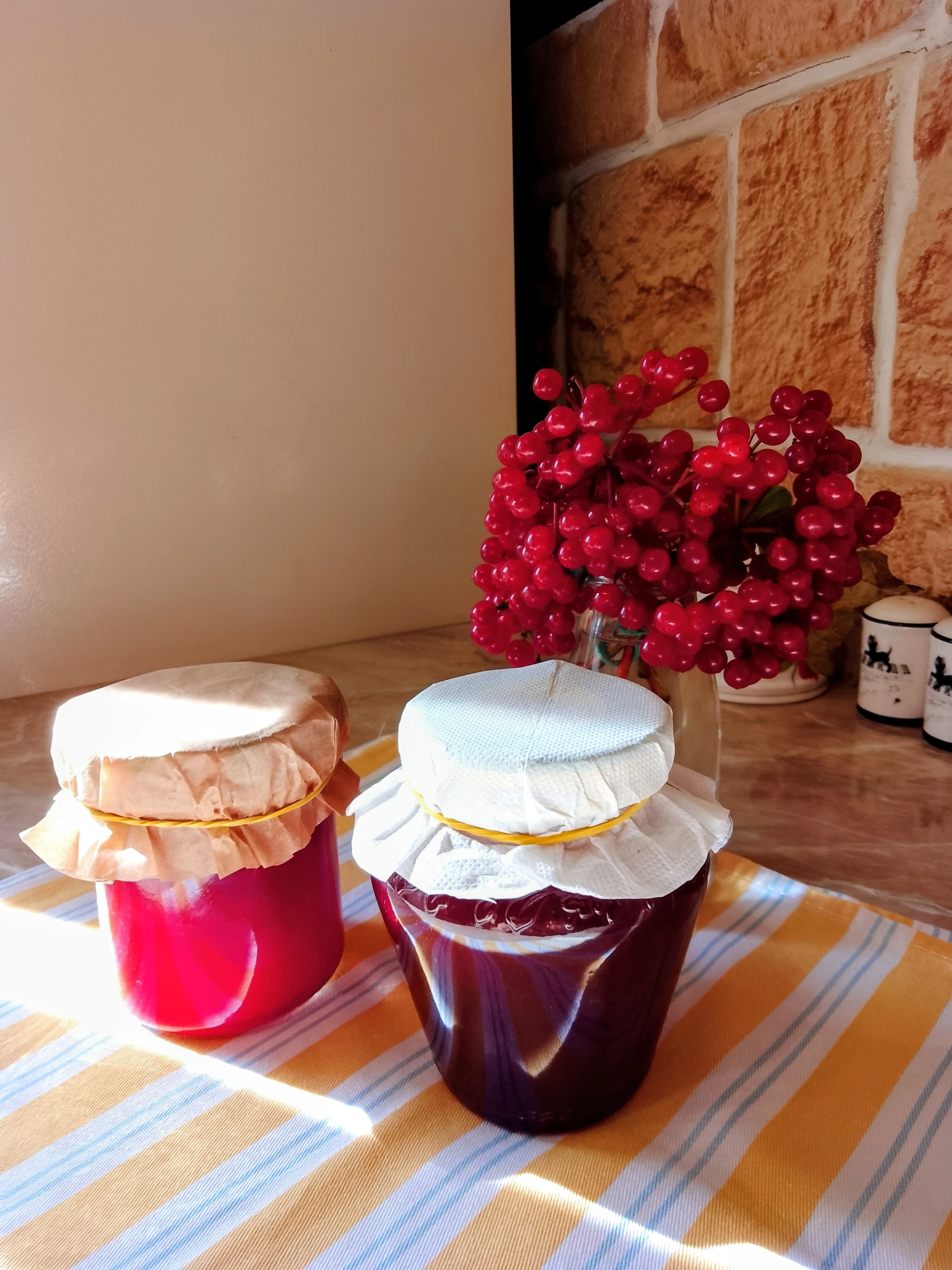 Калиновое настроение: яркий джем своими руками 🍒 Осень — время собирать дары природы! Посмотрите, какая - изображение