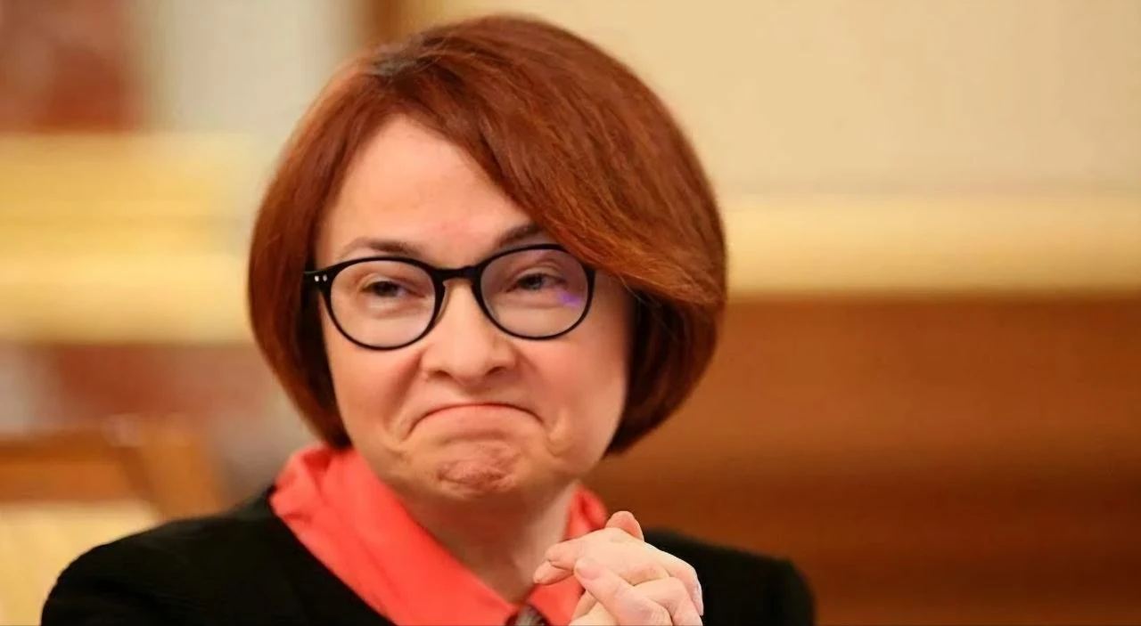 Банк России опубликовал календарь решений по ключевой ставке в 2027 году. Первое заседание совета директоров по - изображение