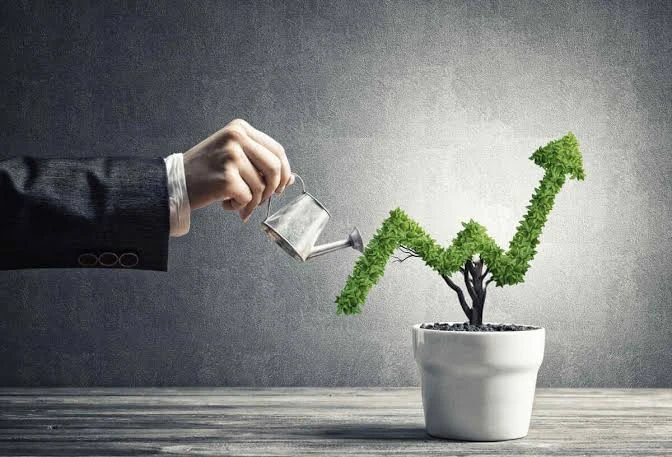 Компания отчитывается: «Revenue +30%!». Акции растут. Но выручка выросла не потому, что клиенты стали покупать - изображение
